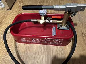 Käsitsi pressimispump RP 30 (1 foto / 2)