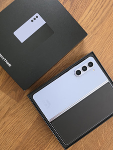 Samsung Galaxy Z Fold 5 12/256GB Ice Blue (1 foto / 3)