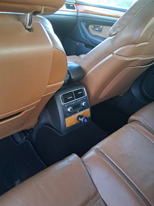 Audi a8 (10 foto / 10)