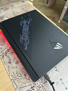 ASUS ROG Strix SCAR 18 (2025) G835LW (4 foto / 5)