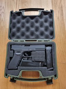 Airsoft glock 17 gen 4 (1 foto / 3)