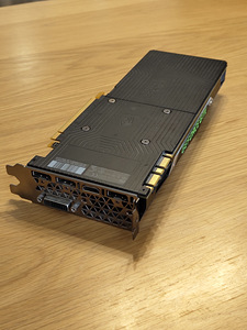 Nvidia GTX 1070 FE (2 foto / 3)