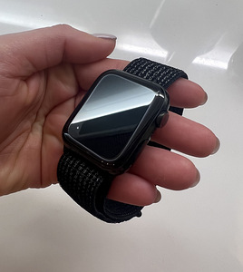 Apple Watch series 5, 44 mm, Stainless steel, LTE (3 foto / 3)