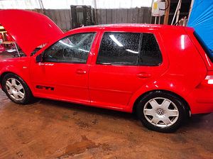 Vw golf 4. GTI 1,8 110KW TURBO (6 foto / 6)