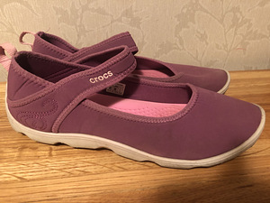 Crocs J6 (2 foto / 2)