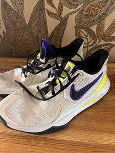 Nike tossud s.41 (1 foto / 3)