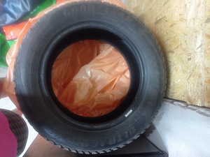 GoodYear ULTRAGRIP 225/65R16 (4 foto / 5)
