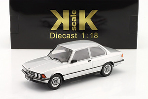 BMW E21 323i mudelauto 1:18 (2 foto / 9)