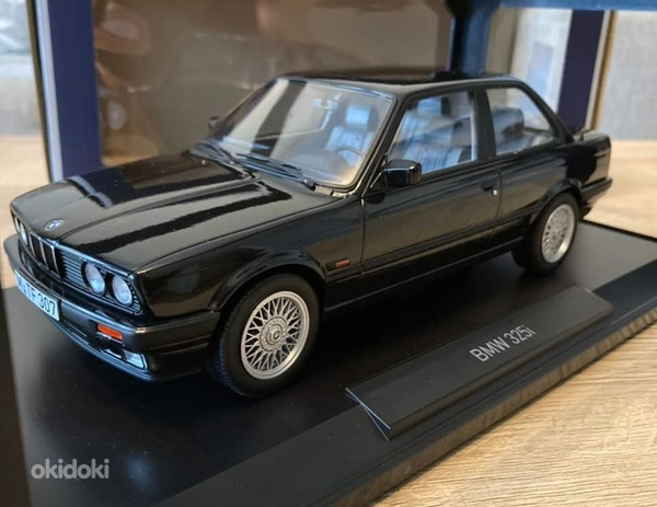 Модель автомобиля купе BMW E30 325I 1:18 (фото #8)