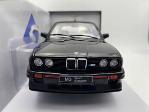 BMW E30 M3 Sport EVO mudelauto 1:18 (4 foto / 6)