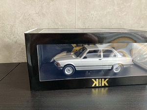 BMW E21 323 mudelauto 1:18 (1 foto / 9)