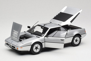 BMW E26 M1 1980 mudelauto 1:18 (6 foto / 6)