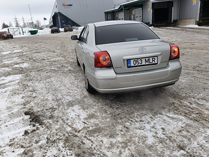 Toyota Avensis 2008 (4 foto / 9)