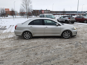 Toyota Avensis 2008 (6 foto / 9)