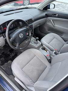 Volkswagen Passat B5.5 2.0 85kw ‘01 (3 foto / 4)