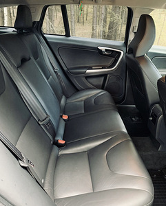 VOLVO V60 (9 фото из 9)