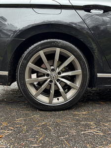 Volkswagen Passat 1.5 Facelift R-Line (5 foto / 15)