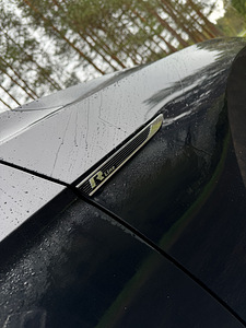 Volkswagen Passat 1.5 Facelift R-Line (6 foto / 15)