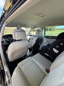 Volkswagen Passat 1.5 Facelift R-Line (11 foto / 15)