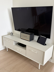Kummut / TV-alus (1 foto / 4)