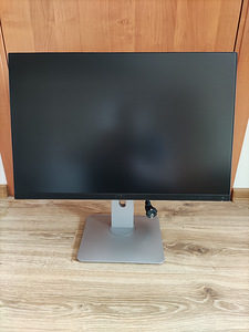 Dell UltraSharp 24" LED monitor (1 foto / 2)