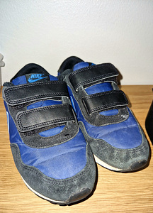 NIKE tossud s.33 (2 foto / 2)