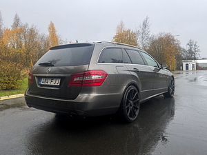 Mercedes-Benz E350 CDI (4 foto / 8)