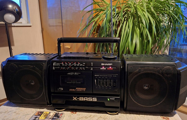 SHARP WF-T30H(BK) кассетный радиоприемник