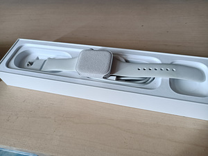 Appe Watch 5 Siver Aluminum 44 mm (1 foto / 3)