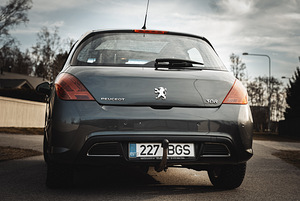 Peugeot 308 HDI Autom. (13 foto / 15)