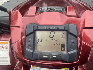 ATV Polaris Sportsman 850 EFI 2011 (9 foto / 9)