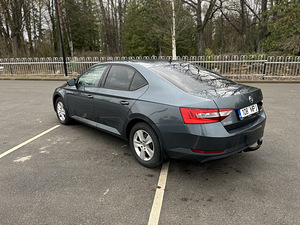 Skoda Superb 1.4 110kw N1 (5 foto / 9)