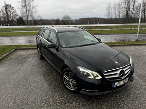 Mercedes-Benz E350 4matic (2 foto / 13)
