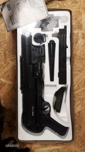 Модель оружия MP40, пластик, 1:1 (фото #2)