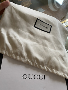 GUCCI поясная сумка (4 фото из 5)