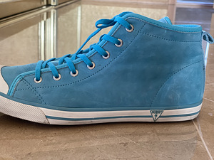 Guess tossud suurus 40 (7 foto / 10)