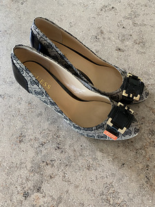 Guess, туфли 40 размер (2 фото из 6)