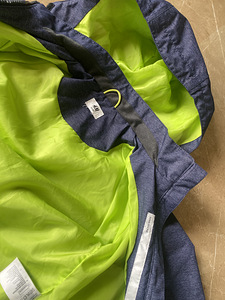 H&M куртка - дождевик, на 5-6 лет (1 фото из 6)