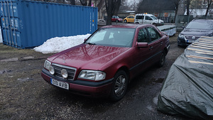 Mercedes c180 ÜV 04.2024 (1 foto / 7)