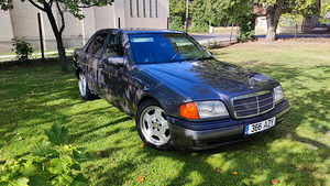 Mercedes-Benz C 180 manuaal (1 foto / 14)