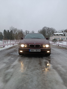 BMW E39 523i 2.5 R6 M52 125kW (1 foto / 15)