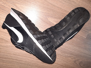Tossud Nike suurus 34. Heas korras (3 foto / 4)