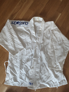 Кимоно 140 (2 фото из 2)