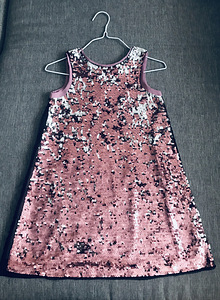 Праздничное платье с блёстками s.128-134