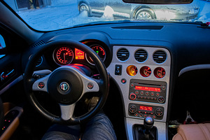 ALFA ROMEO 159 1.9JTDM (5 foto / 15)