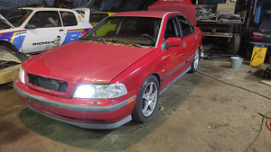 Volvo s40 1.9T 147 kW varuosad (1 foto / 8)