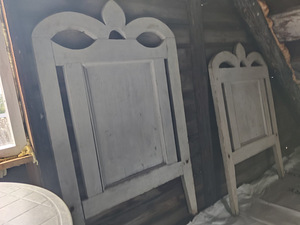 Antiik voodi umbes 1,5 m pikk (1 foto / 2)