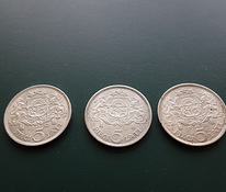 Три 5 латовые монеты Латвия