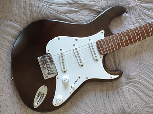 Elektrikitarr CORT G-100 (Indoneesia) (1 foto / 6)