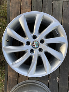 Диски 17 Alfa Romeo (3 фото из 6)